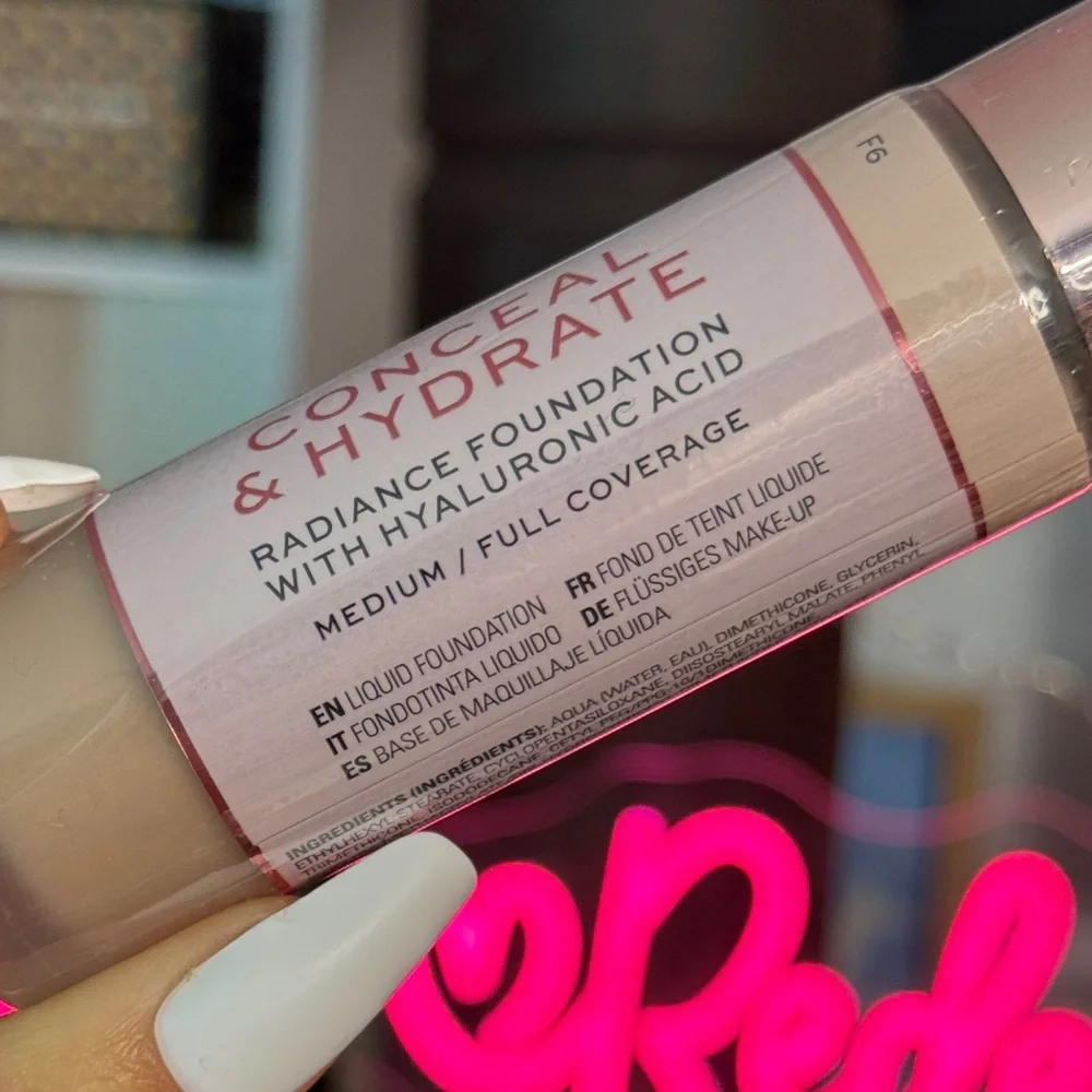 Revolution Conceal & Hydrate Radiance Foundation - F6